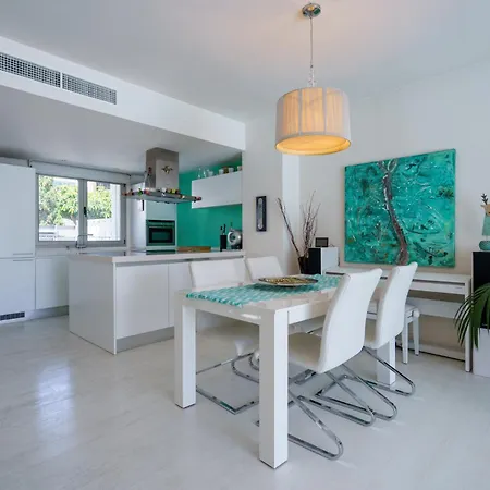 Sa Torre Bianca House With Private Swimming Pool Holiday home *